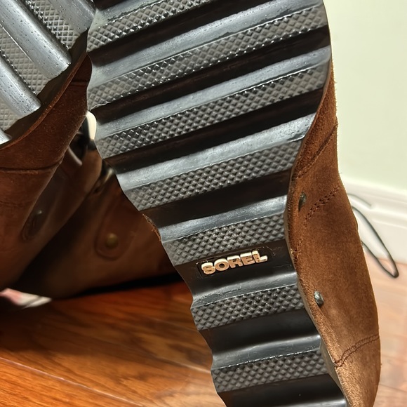 Sorel Leather Lace-up Platform Boots - Picture 5 of 17